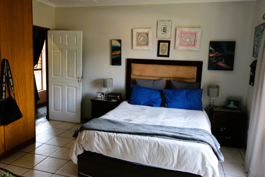 5 Bedroom Property for Sale in Gonubie North Eastern Cape